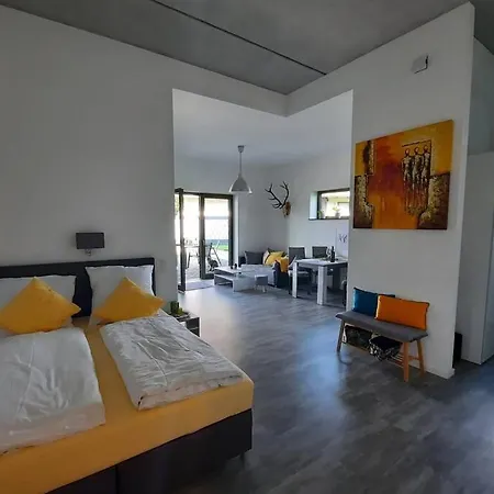 Riva - Modern - Naehe Montabaur Daire *