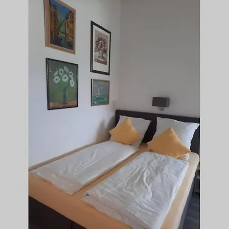 Riva - Modern - Naehe Montabaur Daire *